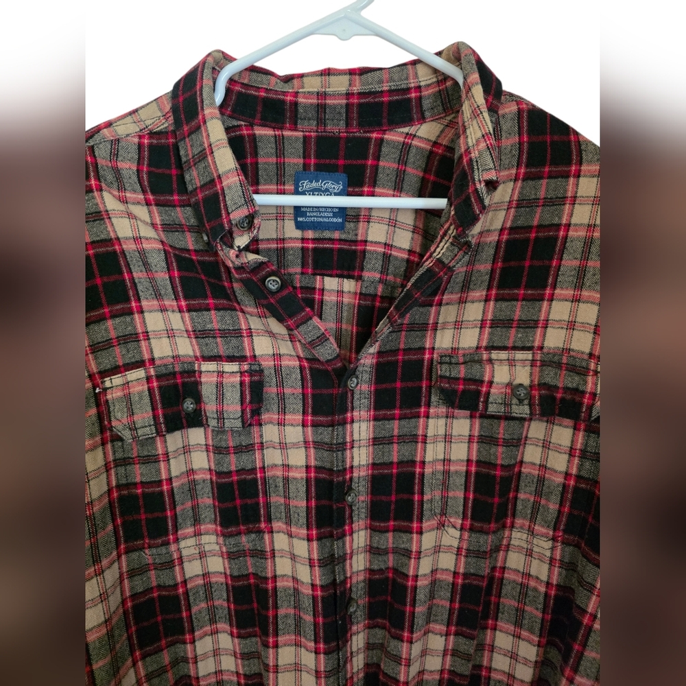 Mens XLT Plaid Button-Down Shirt - Picture 2 of 7